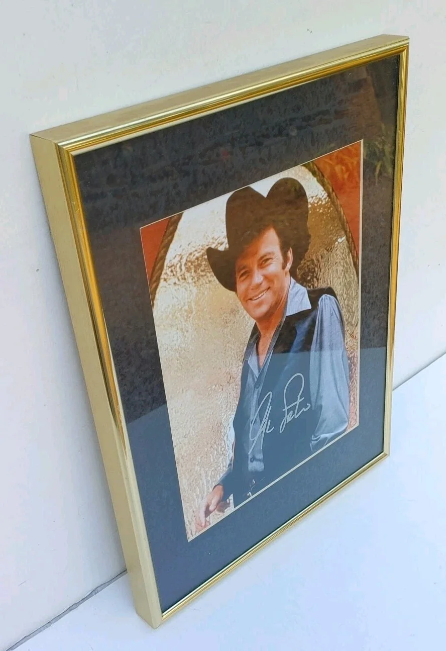 William Shatner — William Shatner as Jeff Cable Barbary Coast Autographed Photo Framed with COA, изображение 3