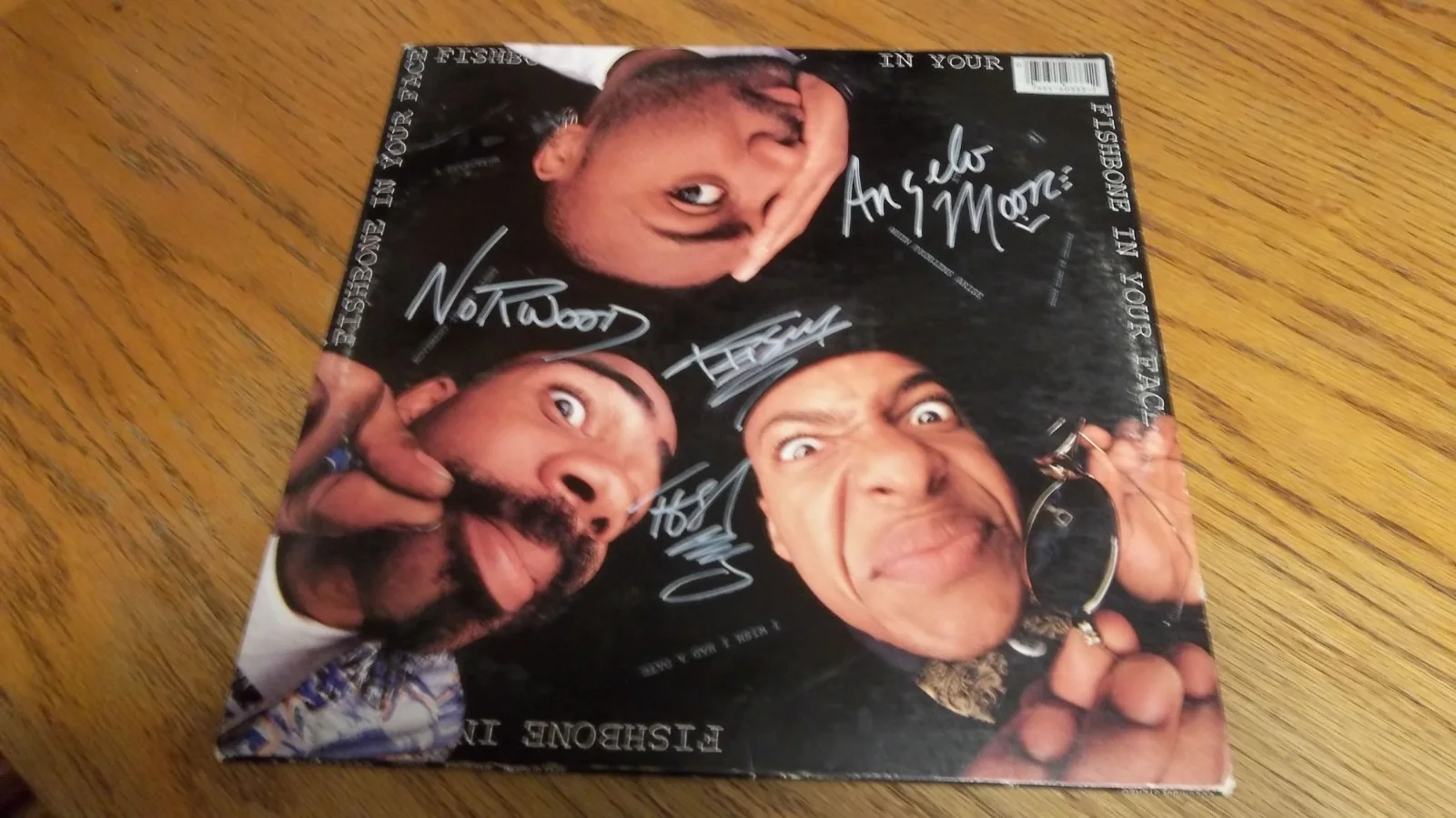 FISHBONE SIGNED IN YOUR FACE VINYL LP RECORD ANGELO MOORE JSA COA Columbia, image 2