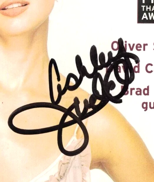 Ashley Judd — ASHLEY JUDD Autographed Movieline Magazine Cover FREE SHIPPING! Heat Star Trek, изображение 2