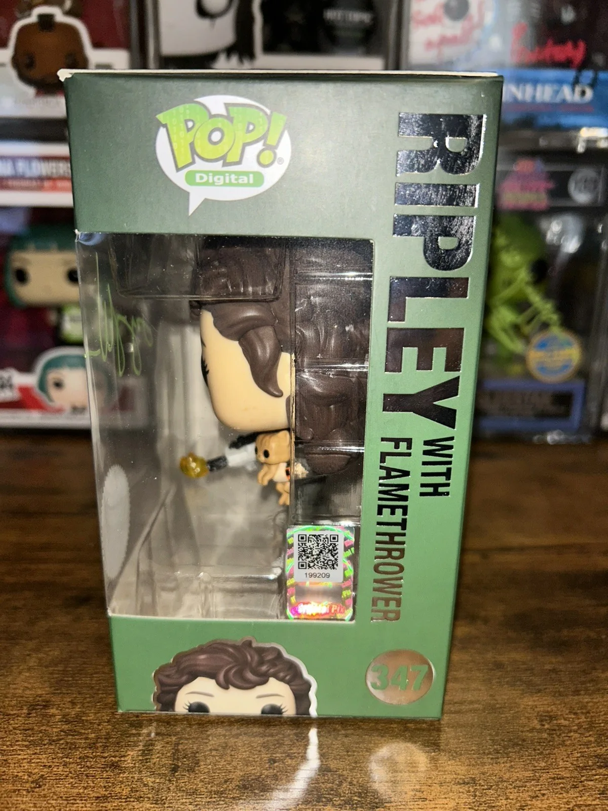 Sigourney Weaver — Alien Ripley digital Funko Pop #347 signed by Sigourney Weaver Official Pix COA, изображение 2
