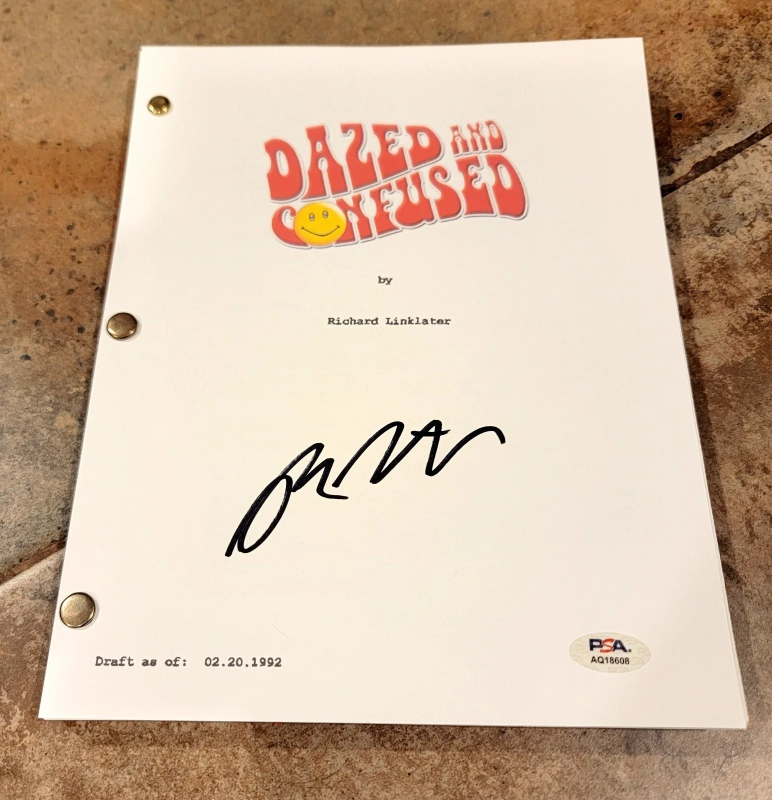 Richard Linklater — Richard Linklater signed Dazed and Confused movie script full 119 pages PSA DNA