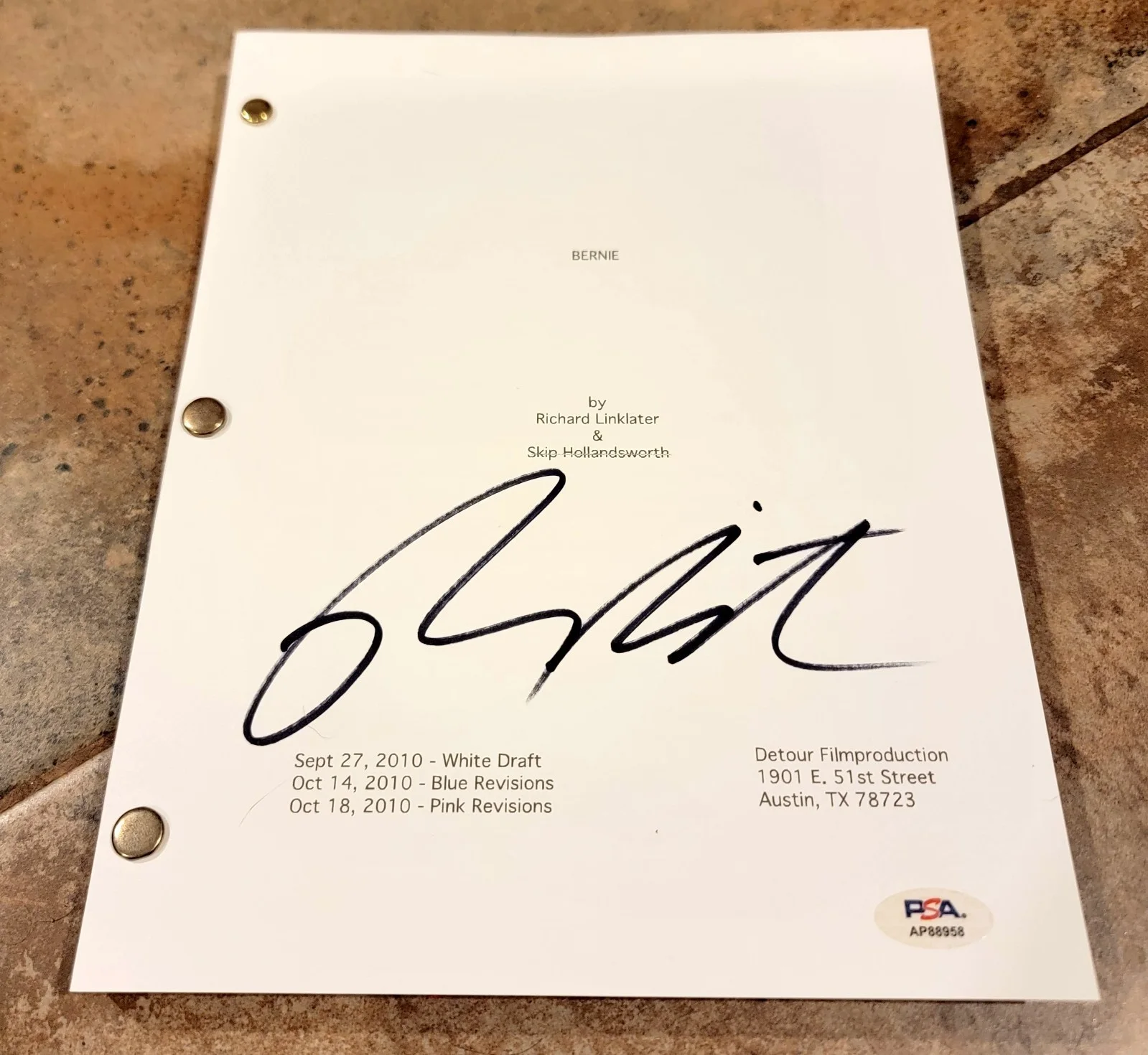 Richard Linklater — Richard Linklater signed Bernie movie script full 129 pages PSA DNA autograph