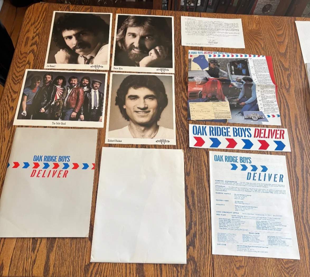 Oak Ridge Boys & Lee Greenwood Memorabilia Lot Autograph Posters Fan Club, изображение 2