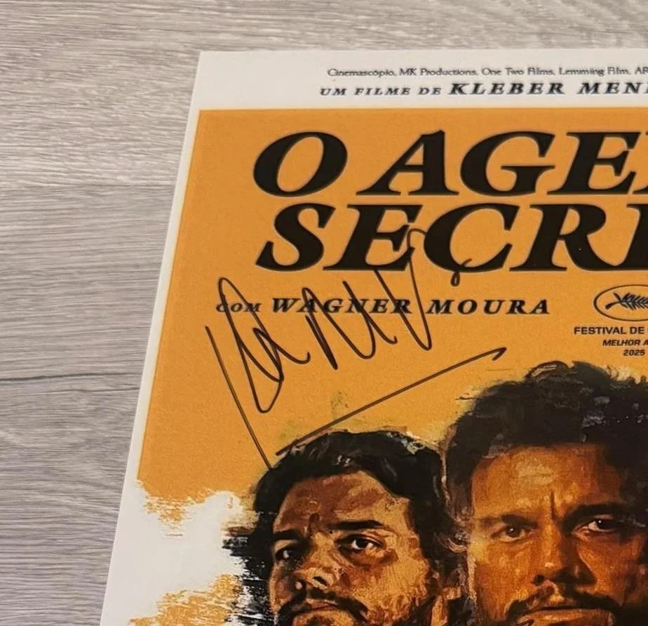 WAGNER MOURA ALICE CARVALHO + 1 Signed 11x17 Photo AUTOGRAPHED The Secret Agent, изображение 2