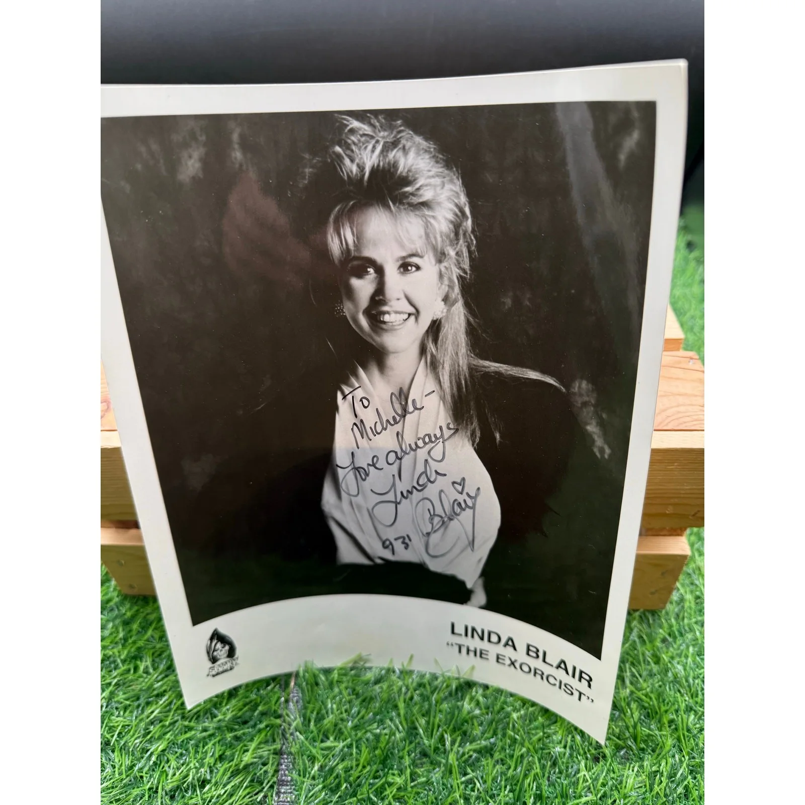 Autographed Photo of Linda Blair as Regan MacNeil– Address to Michelle, изображение 4