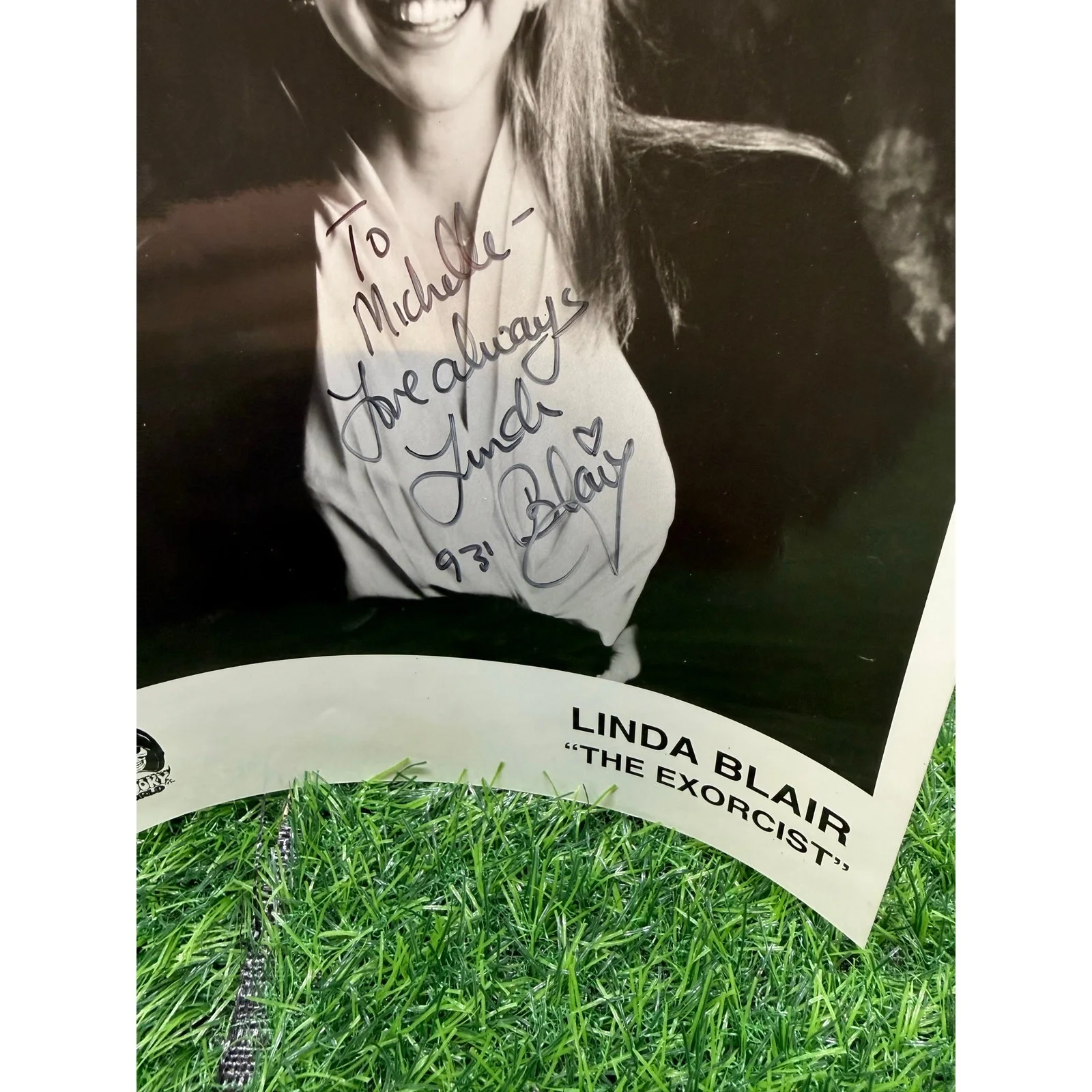 Autographed Photo of Linda Blair as Regan MacNeil– Address to Michelle, изображение 5