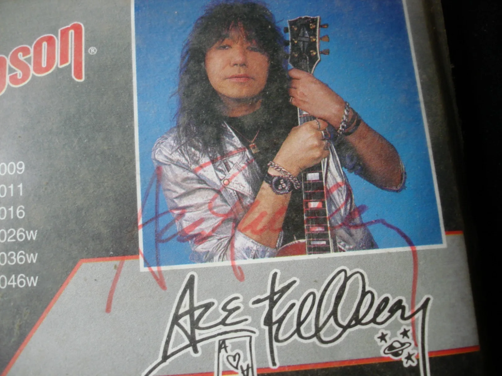 KISS ACE FREHLEY SIGNED AUTOGRAPHED GIBSON GUITAR STRINGS, image 2
