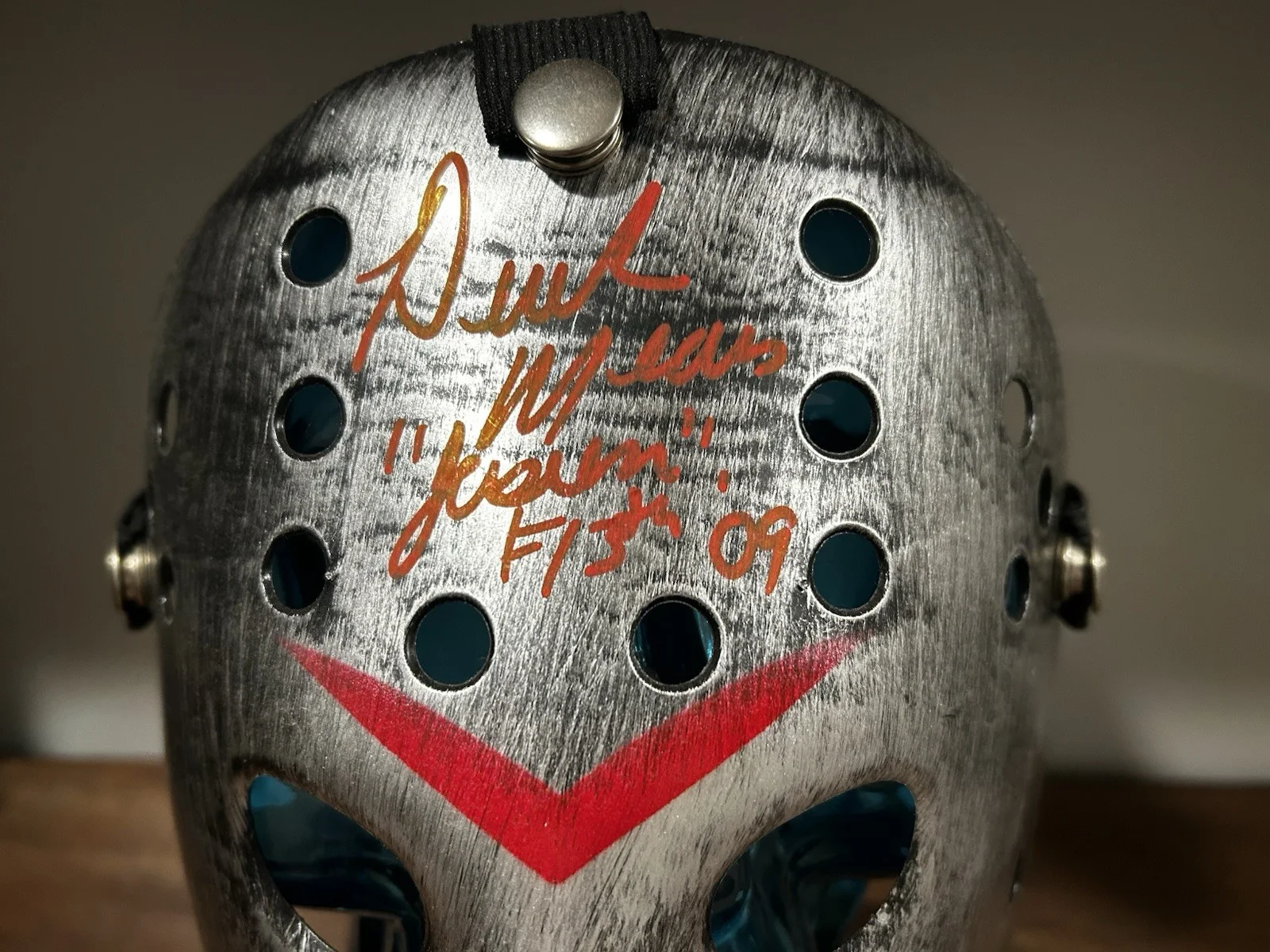 Derek Mears Signed Jason Voorhees Hockey Mask “Jason F13th 09” COA, изображение 2