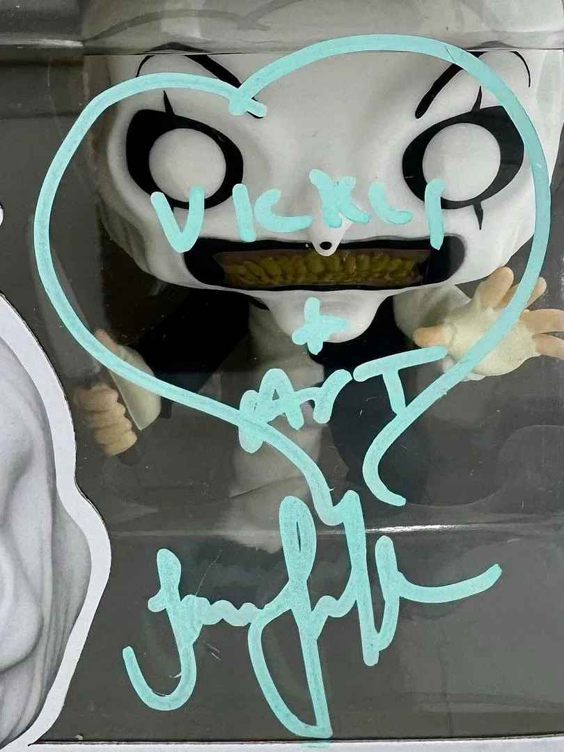 Samantha Scaffidi signed Funko #1590 "Art the Clown" - SWAU COA, изображение 2