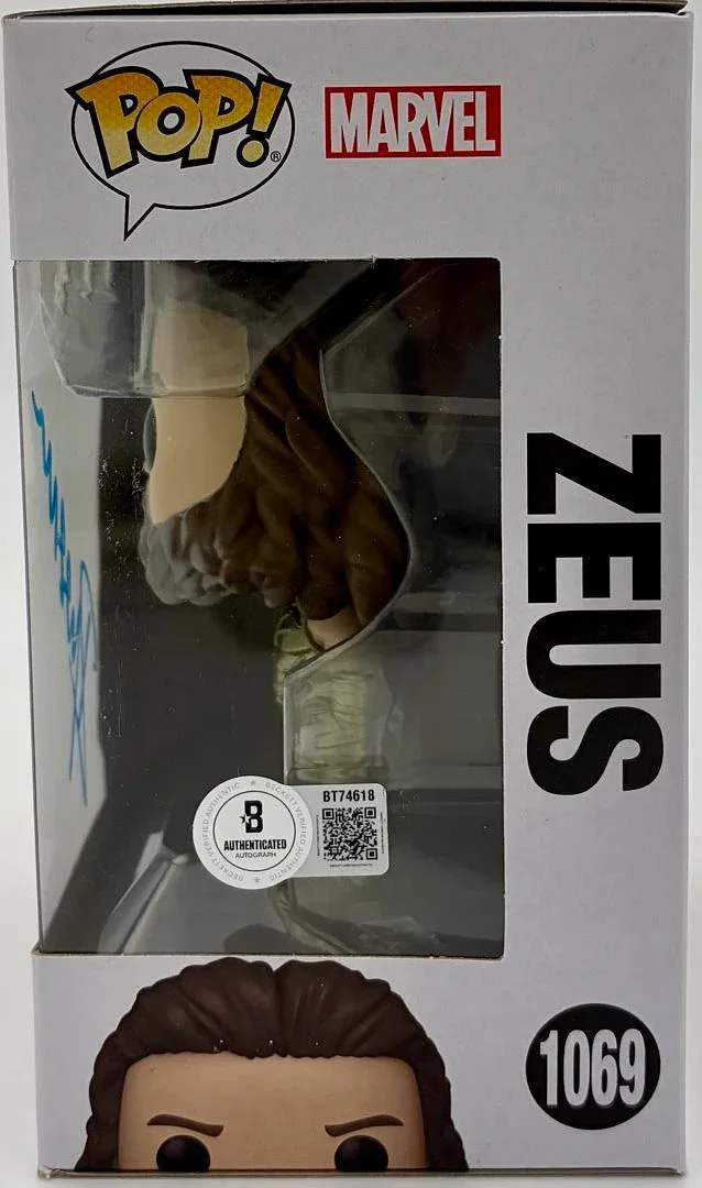 Russell Crowe signed "Zeus" Funko #1069 (Thor: Love and Thunder) - Beckett COA, image 3