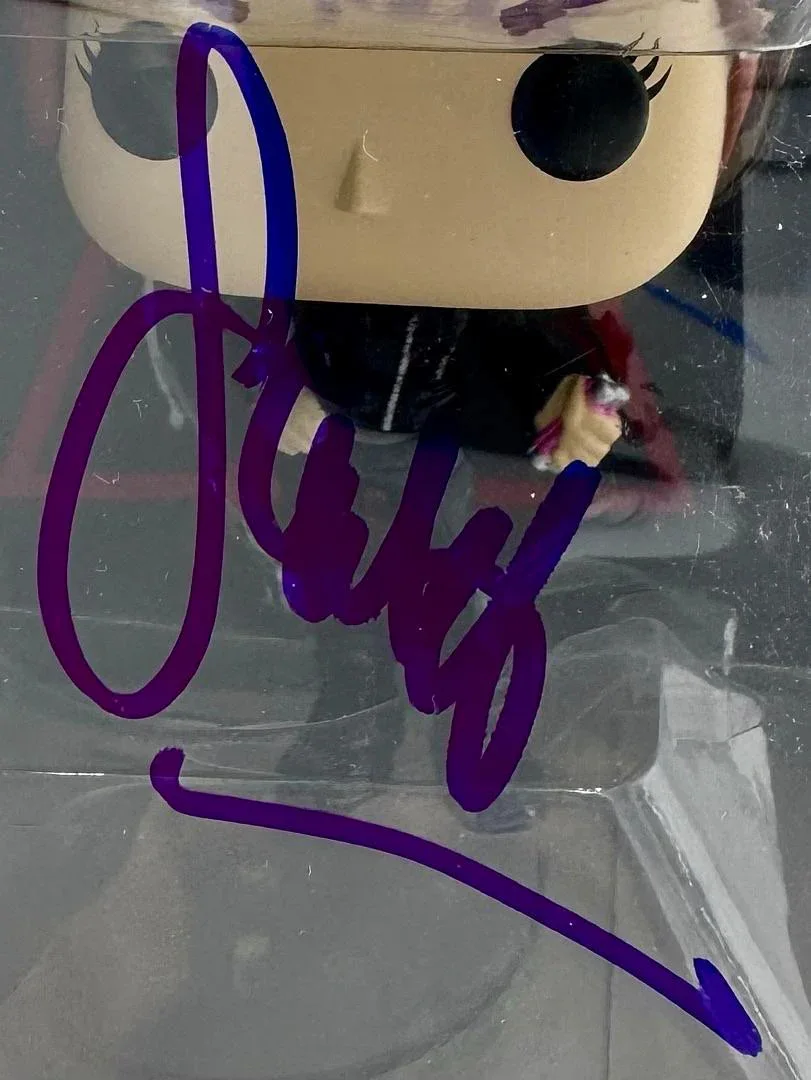 Scarlett Johanssen Signed Funko #603 Natasha Romanoff (Avengers)-Beckett letter, изображение 3