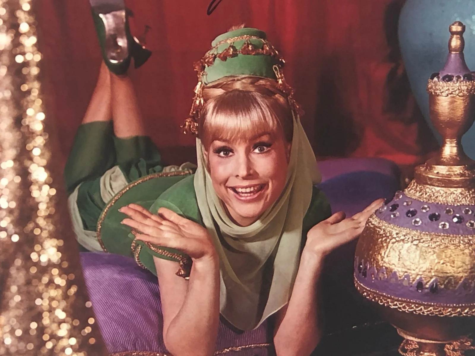 Barbara Eden – I Dream of Jeannie – Autographed 8x10 Photograph – Beckett COA, изображение 2