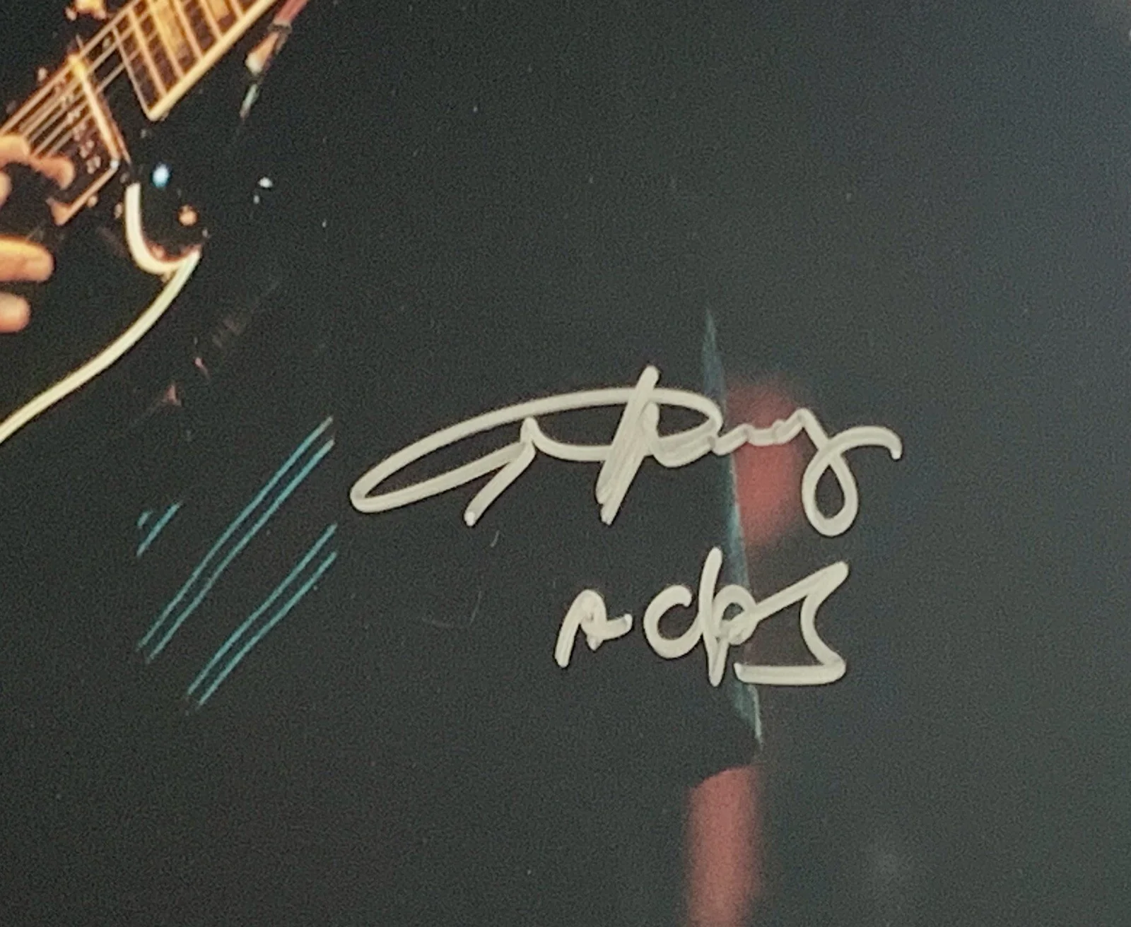 Angus Young signed Photo Ac/Dc 11x14 large in concert psa dna coa, изображение 3