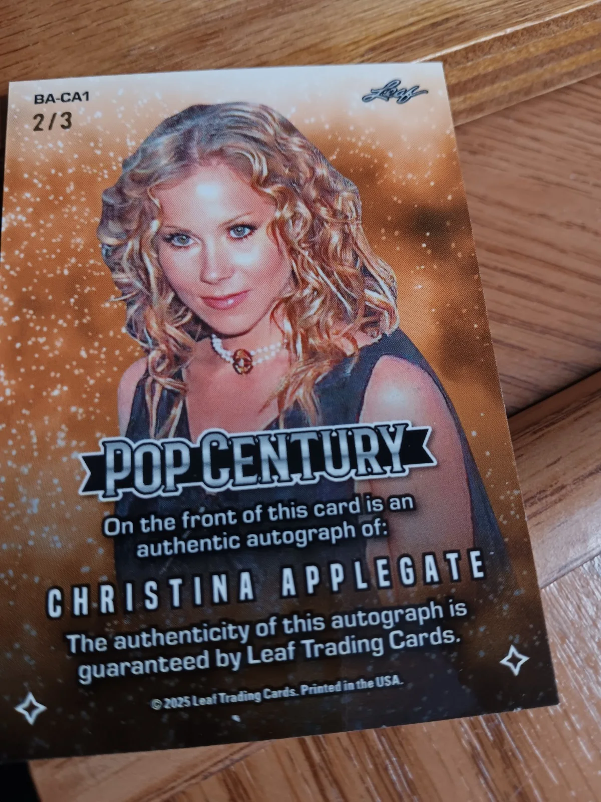 Christina Applegate — 2024 Leaf Pop Century Christina Applegate SIGNED 2/3 BA-CA1, image 2
