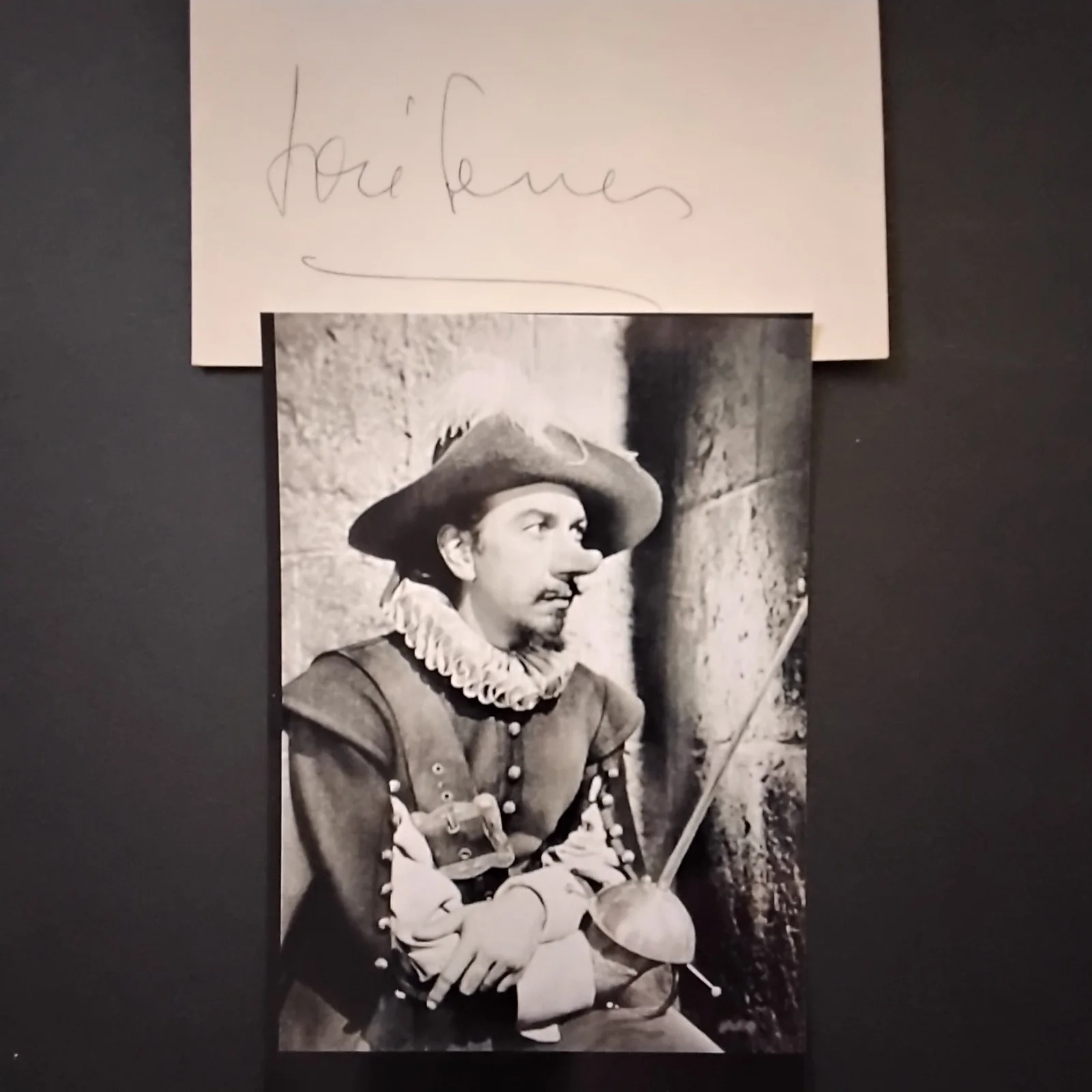 Jose Ferrer SIGNED Card Photo 50s Stage Film Actor Cyrano de Bergerac The Shrike, изображение 2