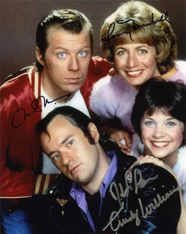 Show Cast Members — Laverne and Shirley Cast Autograph Signed 8x10 Photo Certified Authentic PSA/DNA