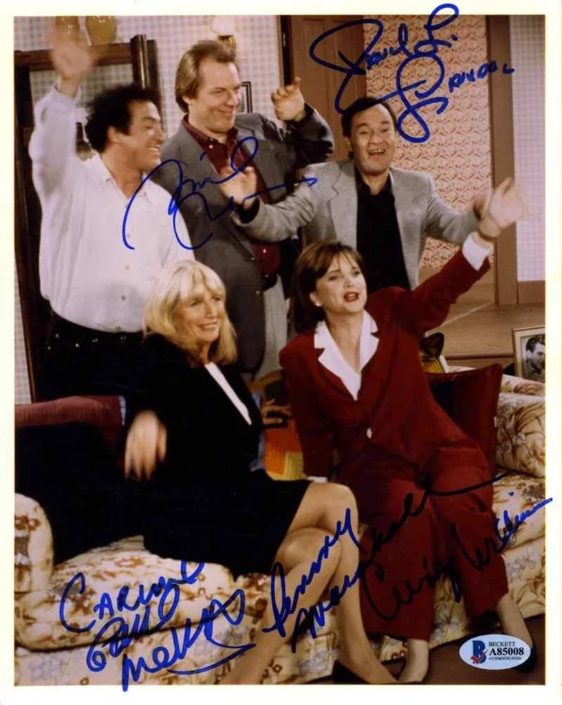 Show Cast Members — Laverne and Shirley Cast Autographed Signed 8x10 Photo Beckett BAS COA