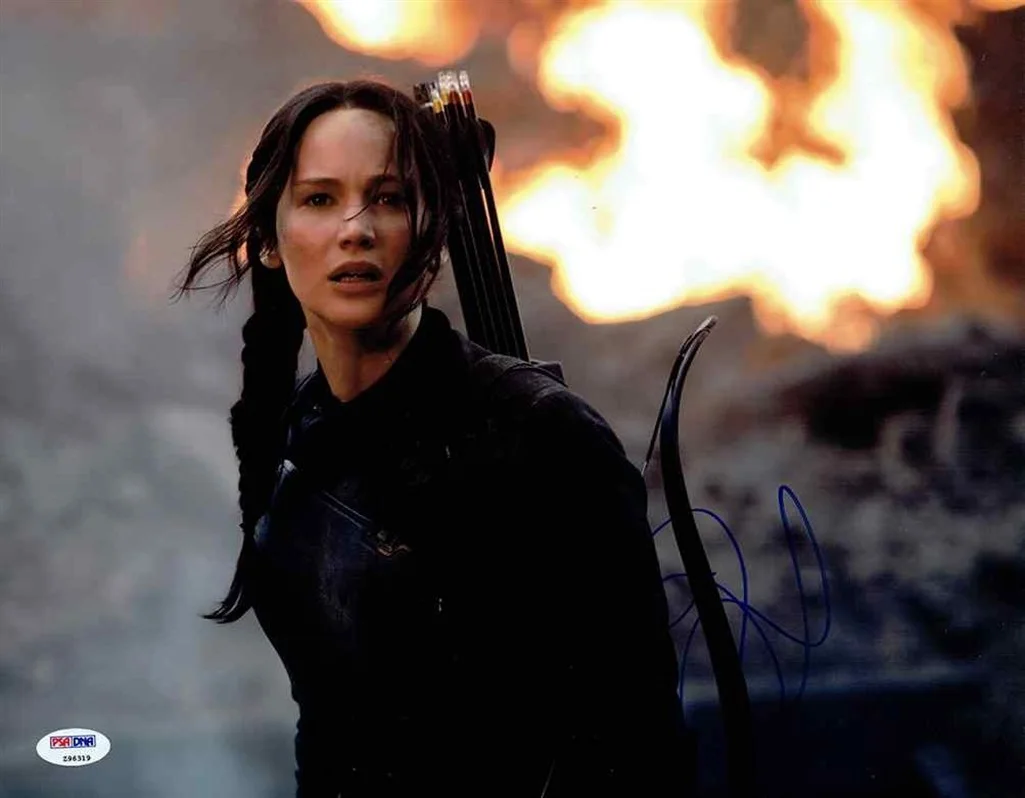 Jennifer Lawrence — Jennifer Lawrence Hunger Games Autographed Signed 11x14 Photo PSA/DNA COA