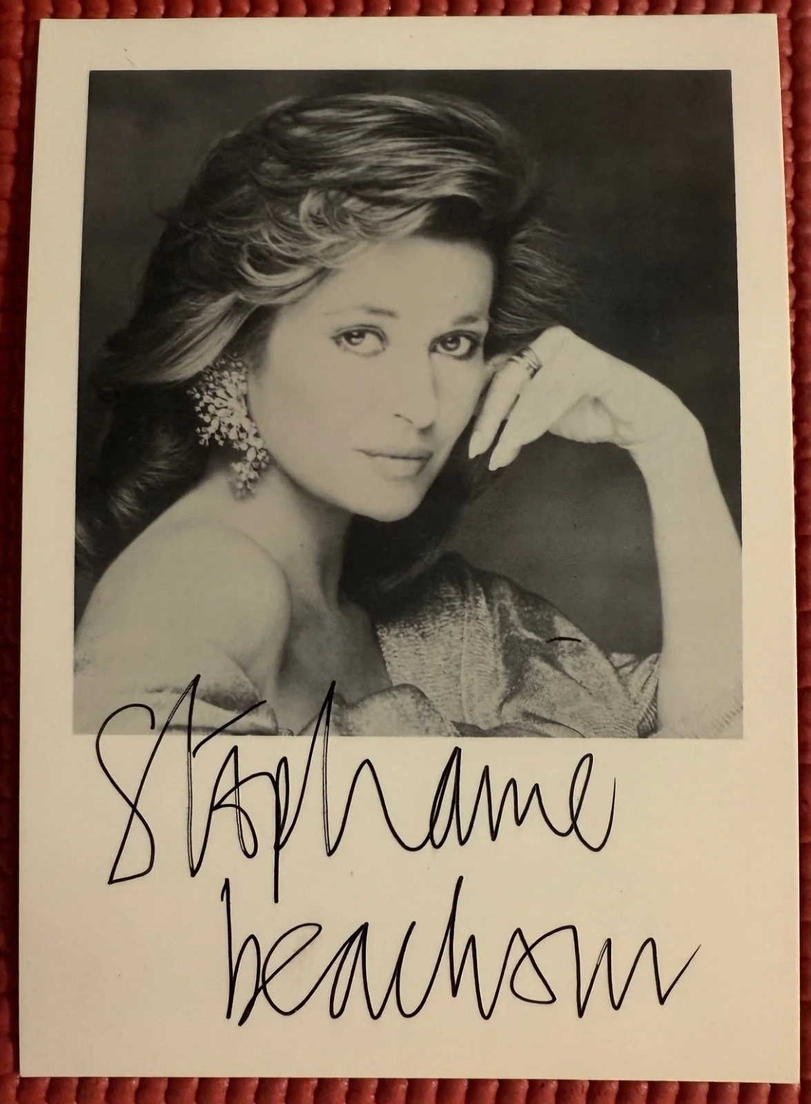 Stephanie Beachum — PSA/DNA slabbed & signed STEPHANIE BEACHUM autographed Photo DYNASTY, image 4