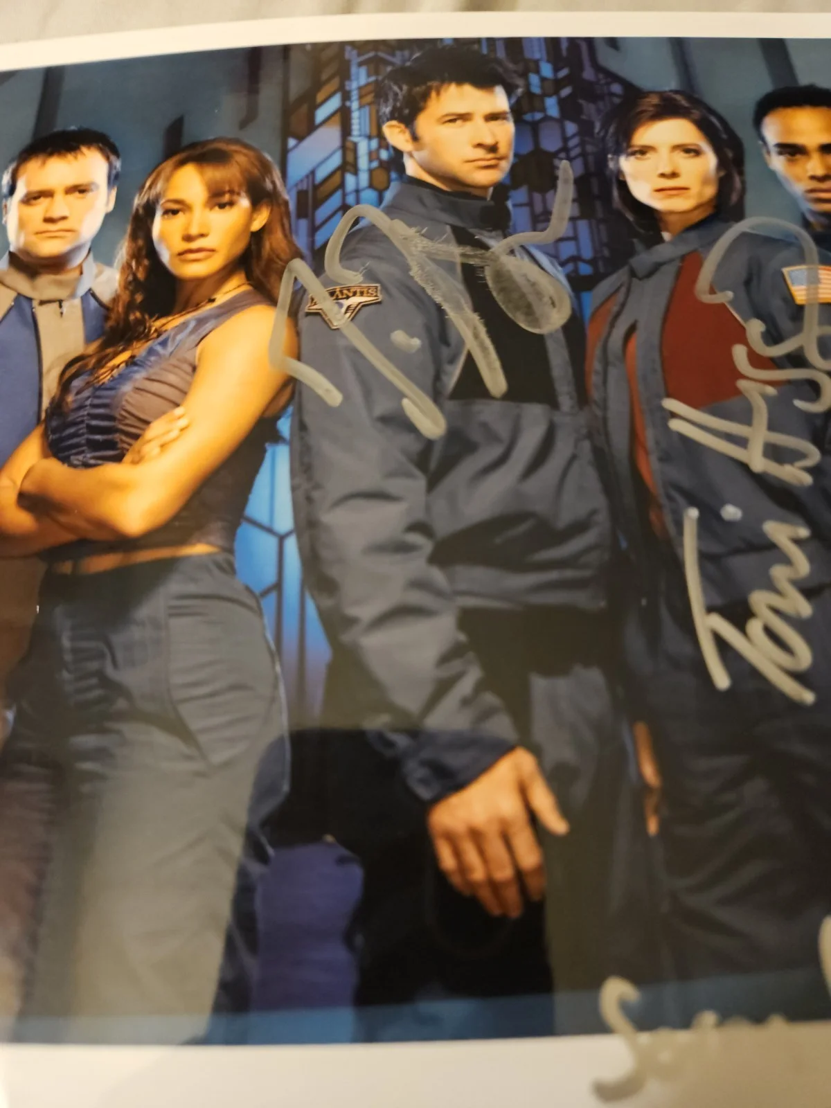 Stargate Atlantis Cast Signed Photo By 4 SDCC Hewlett Sun Francks Higginson, изображение 3