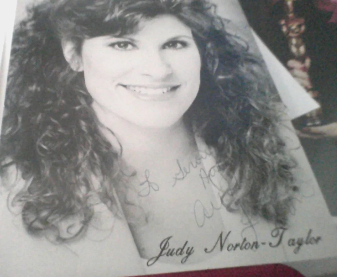 Judy Norton — Judy Norton Signed Autographed 2 Photos Mary Ellen of The Waltons, изображение 3