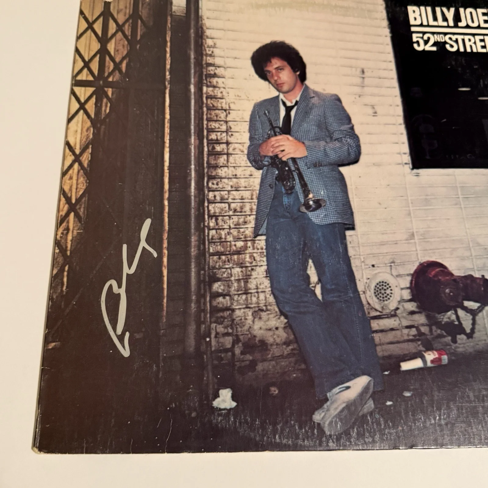 BILLY JOEL SIGNED 52nd STREET VINYL RECORD PIANO MAN JSA COA, image 2