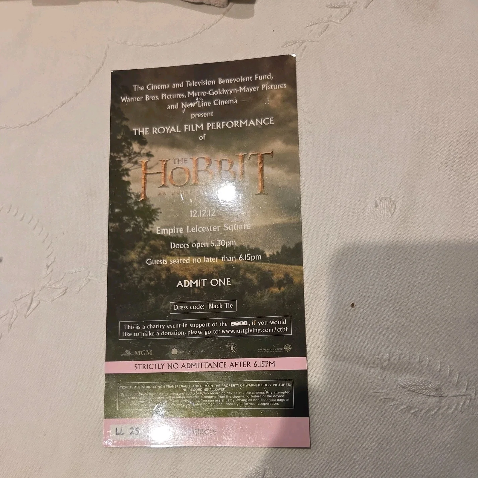The Hobbit Royal Film Performance Souvenir Prog plus ticket and visual comp book, image 3