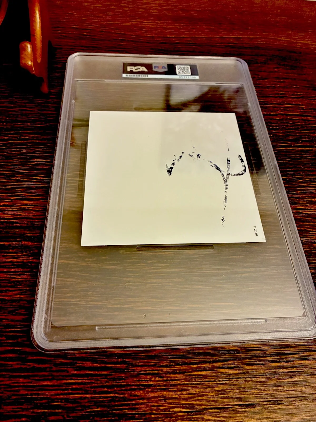 Taylor Swift — Taylor Swift Signed Heart Life of a Showgirl PSA AUTH AUTO RARE INK Bleed Insert, изображение 3