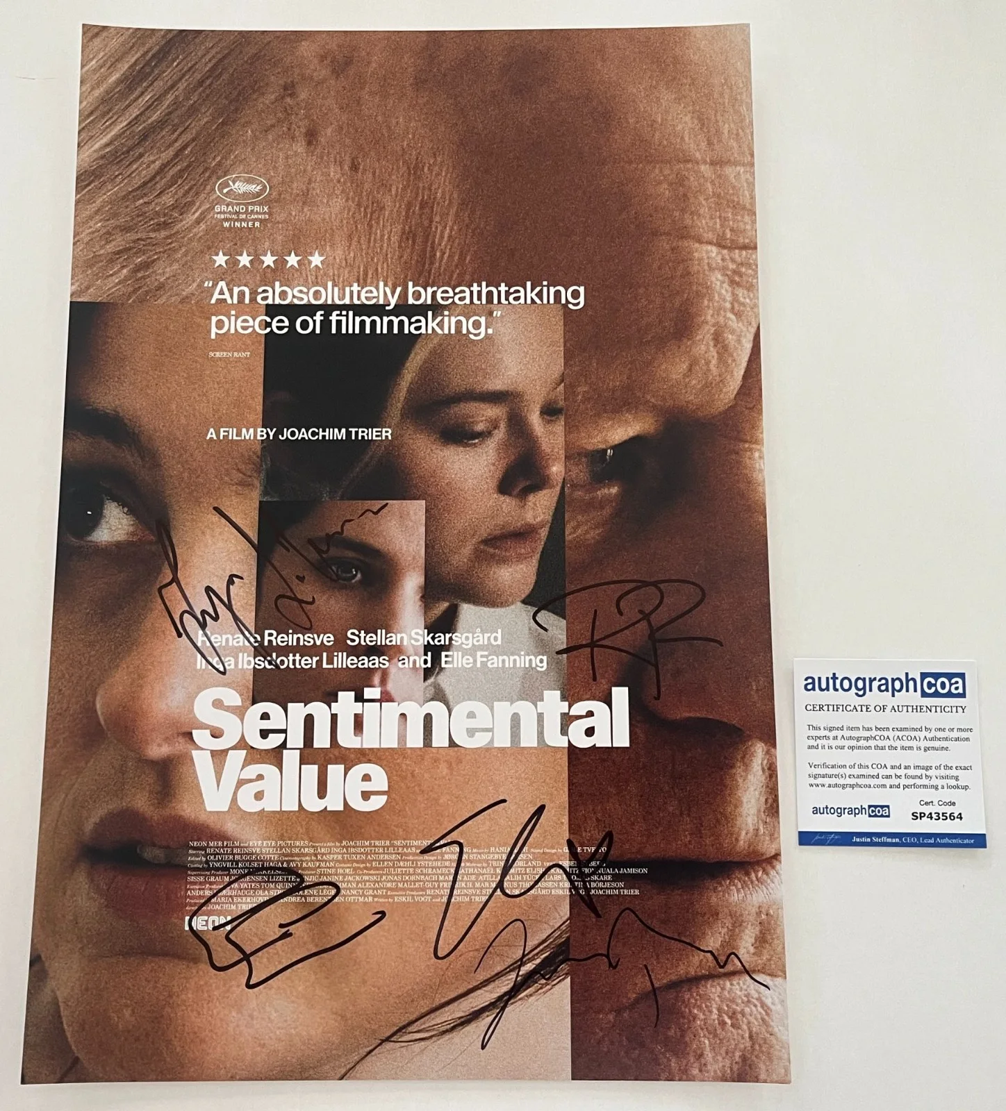 SENTIMENTAL VALUE CAST SIGNED 12x18 PHOTO STELLAN SKARSGARD +4 w/EXACT PROOF COA, изображение 2