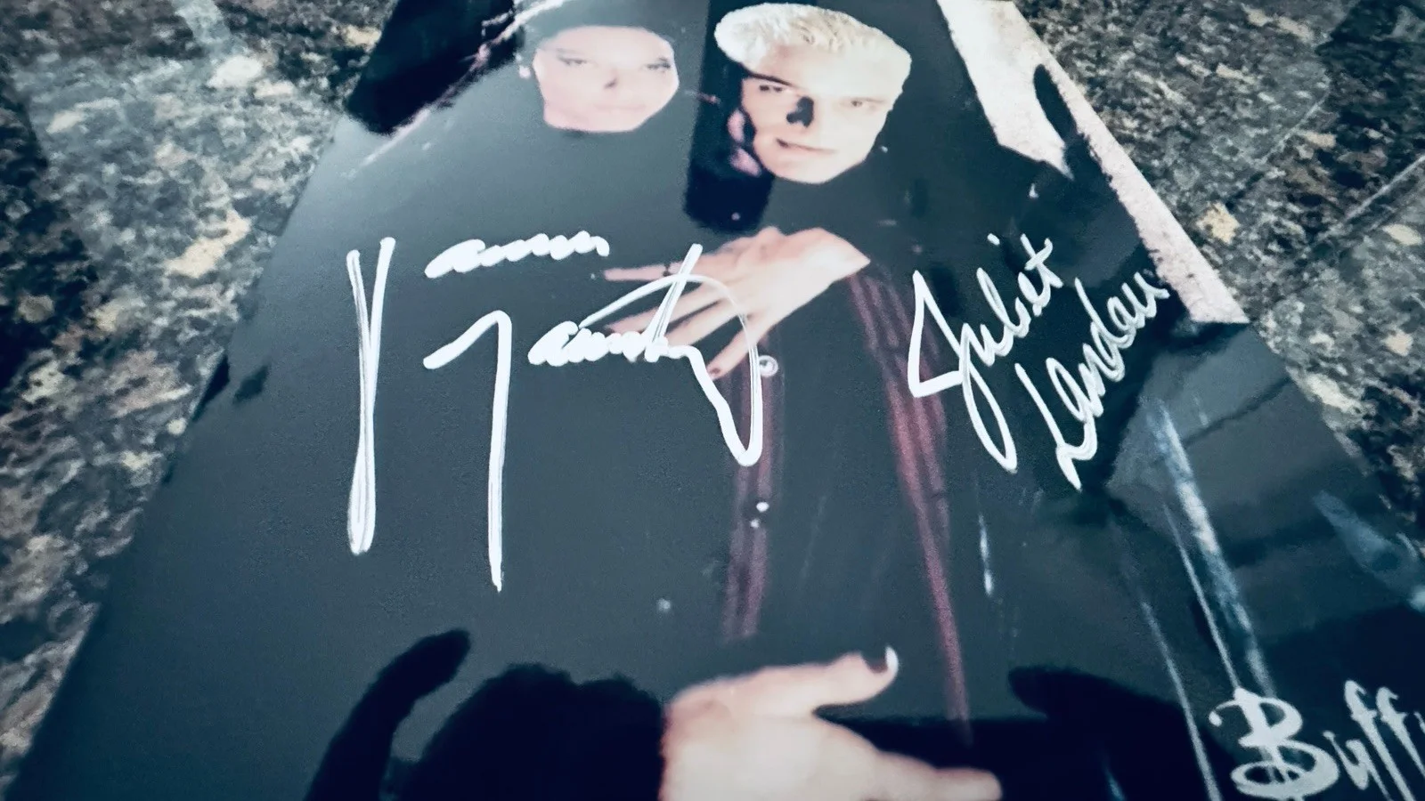 James Marsters, Juliet Landau — JAMES MARSTERS & JULIET LANDAU signed 8x10 BUFFY THE VAMPIRE SLAYER photo, изображение 2