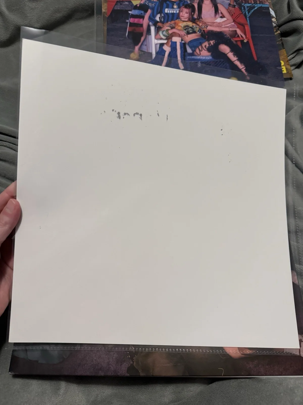Katseye Signed Autograph Vinyl SIS Soft Is Strong AND Beautiful Chaos Set Manon, изображение 4