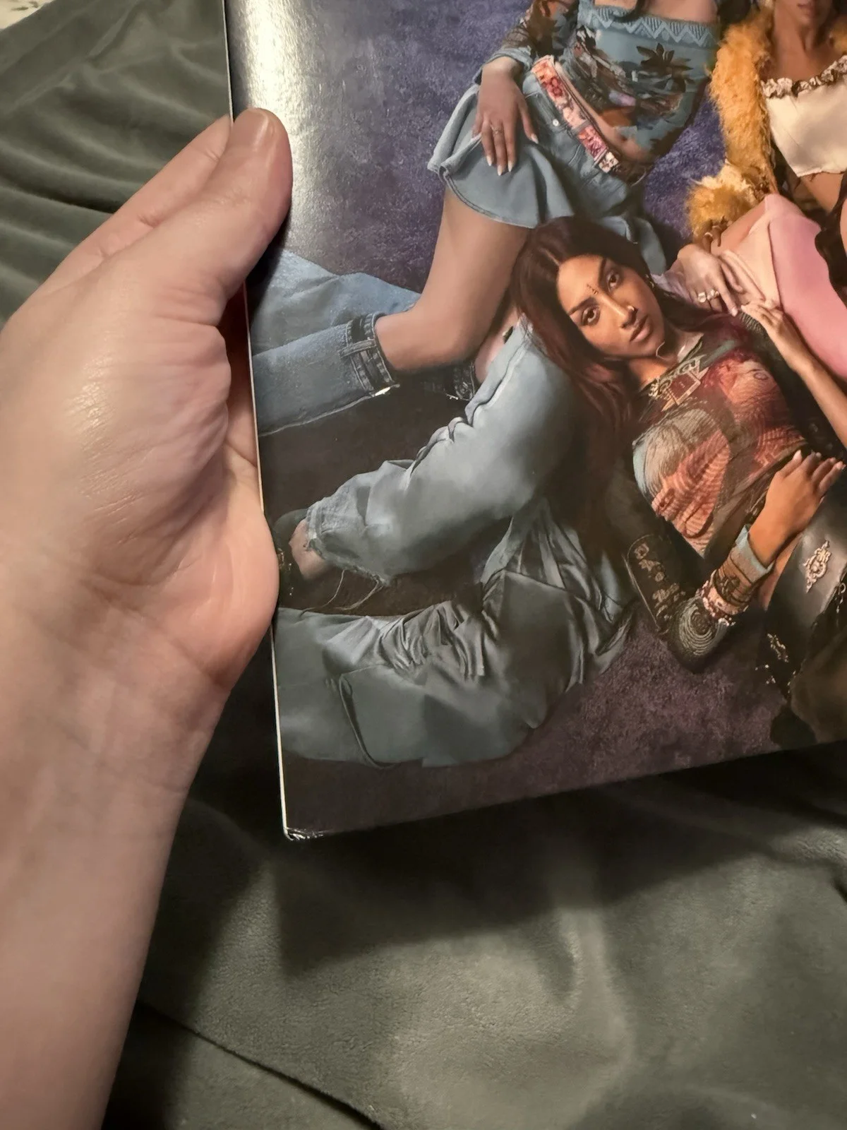 Katseye Signed Autograph Vinyl SIS Soft Is Strong AND Beautiful Chaos Set Manon, изображение 5