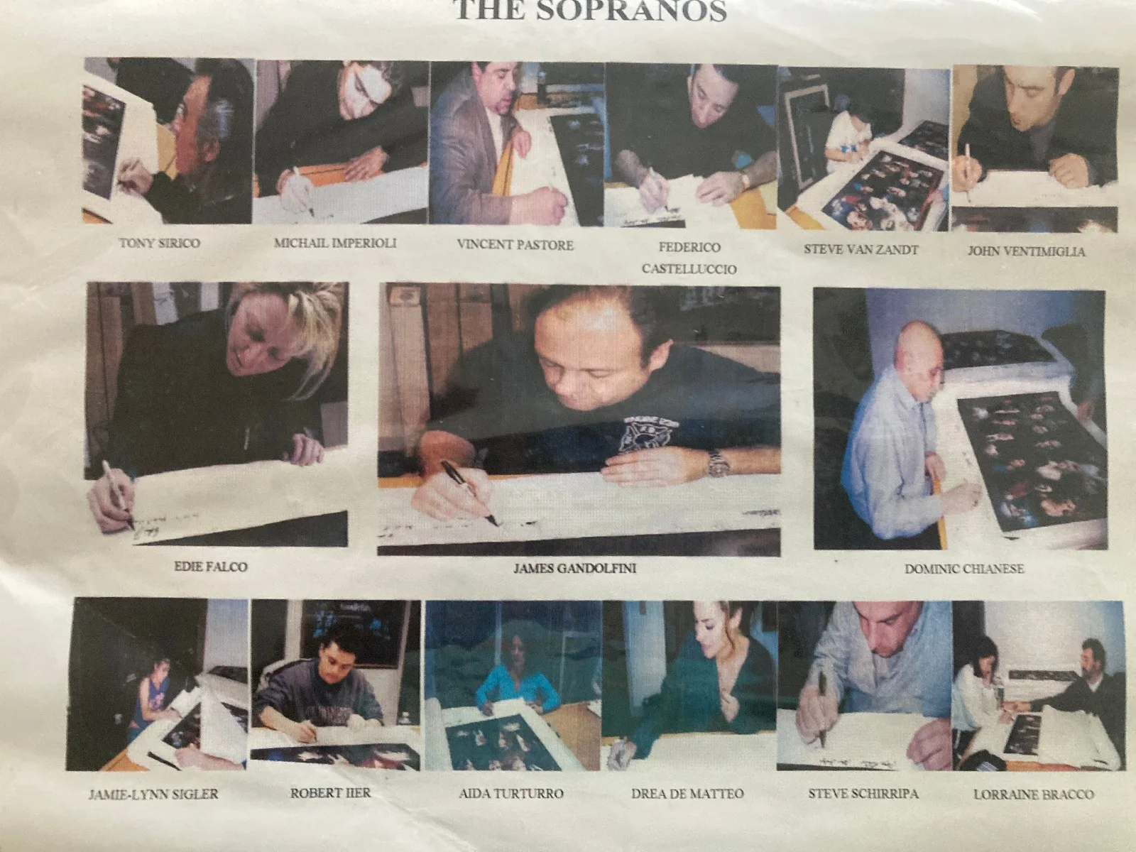The Sopranos CAST SIGNED un-framed canvas. #402/500 with photos of the signing., изображение 2