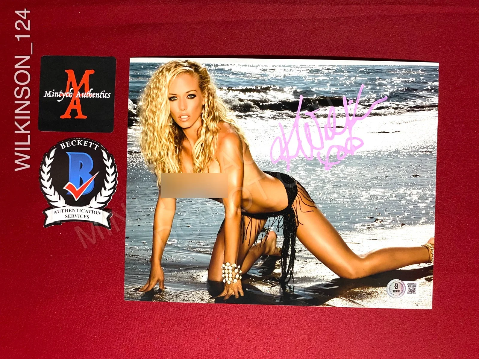 Kendra Wilkinson — Kendra Wilkinson autographed signed 8x10 photo Playboy Beckett COA