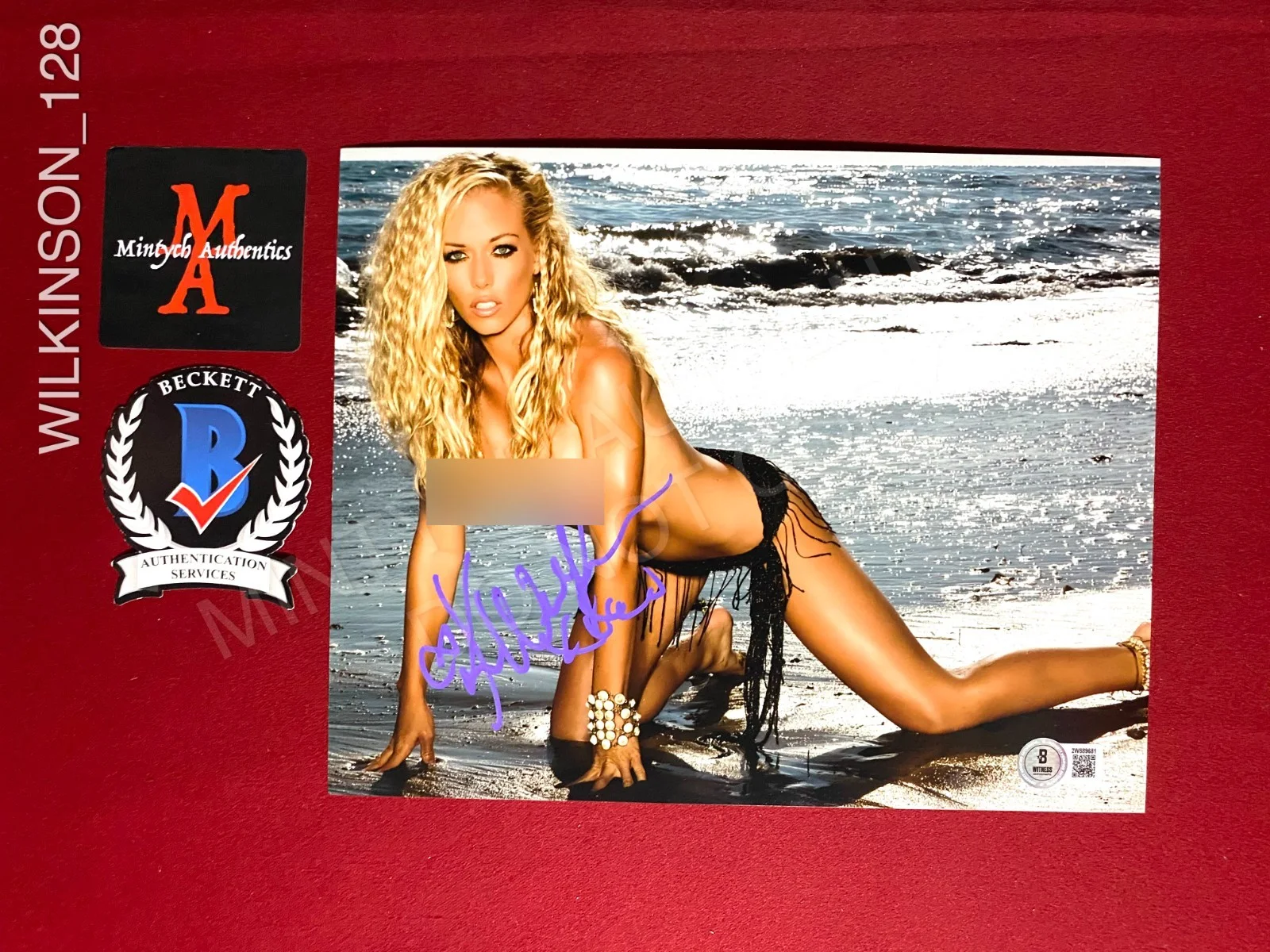 Kendra Wilkinson — Kendra Wilkinson autographed signed 8x10 photo Playboy Beckett COA
