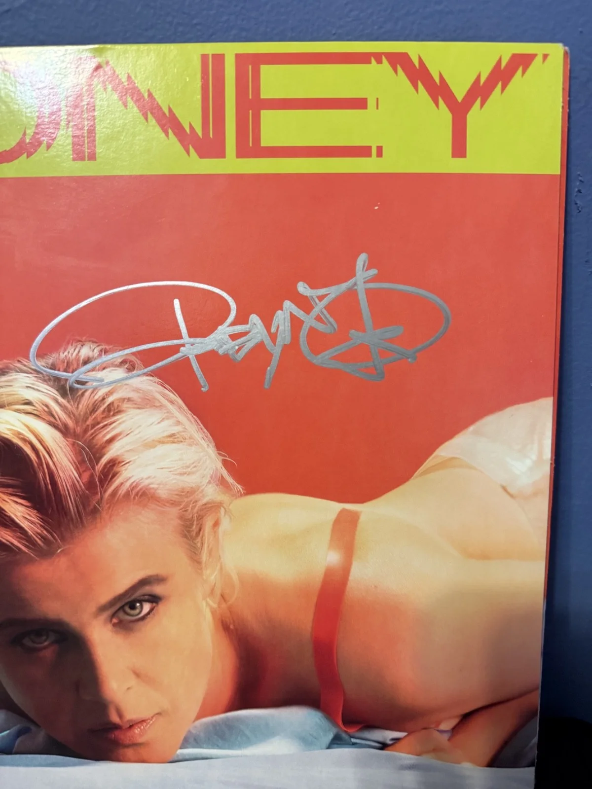 Robyn signed Honey 12" lp album, image 3