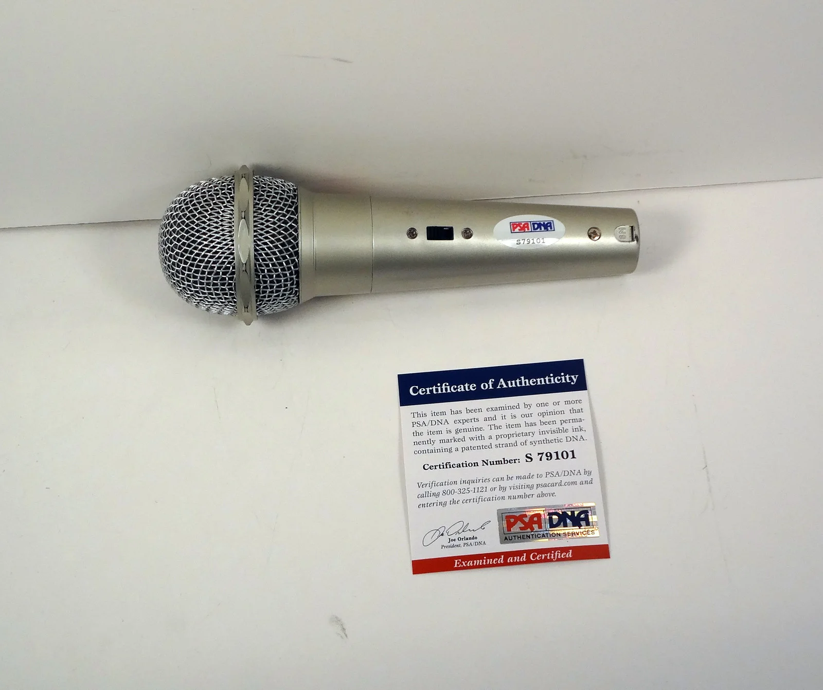 James Taylor — James Taylor Signed Autograph Microphone PSA/DNA COA, image 2