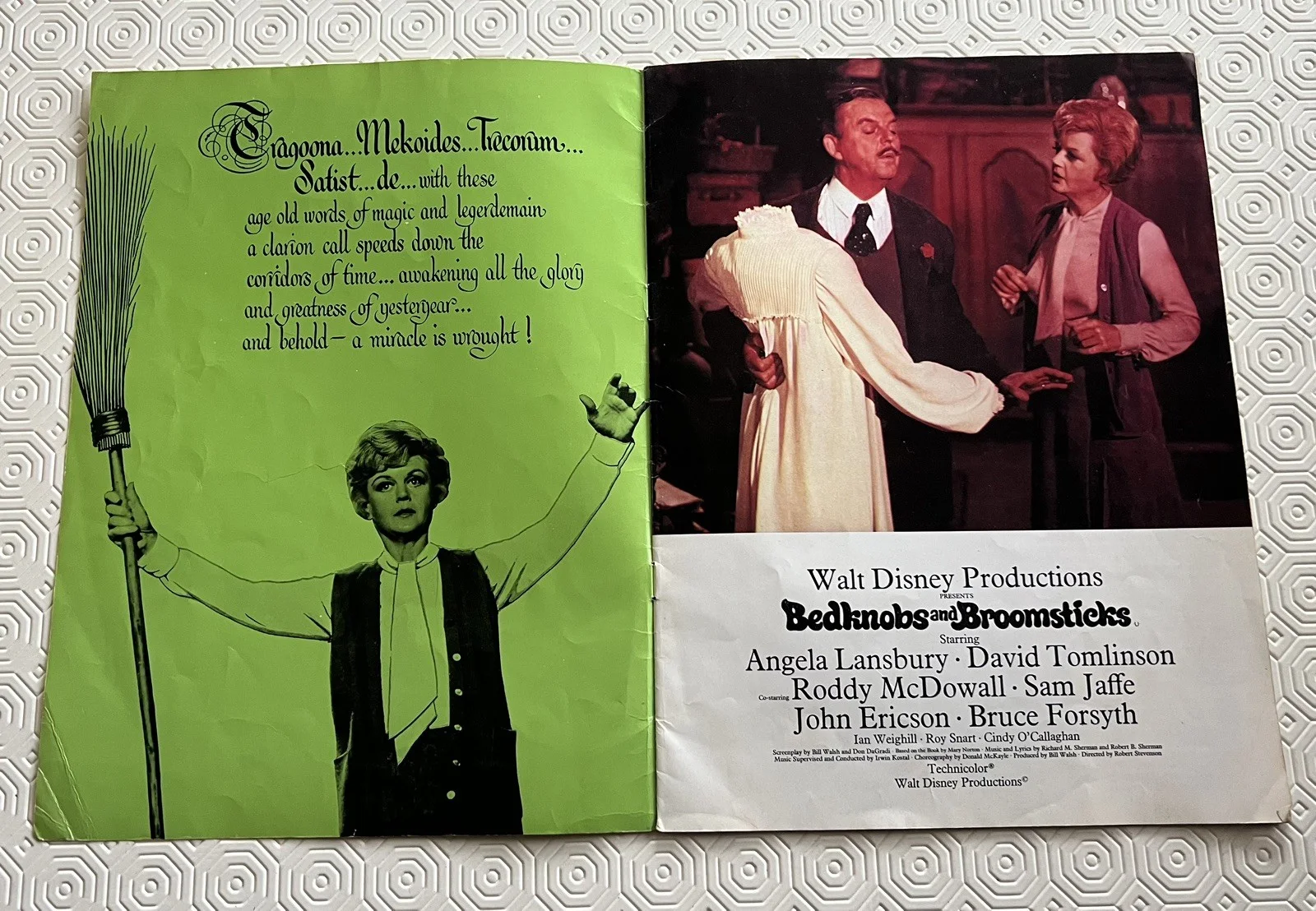 Bedknobs and Broomsticks ORIGINAL Film Movie Brochure Disney 1971, изображение 3