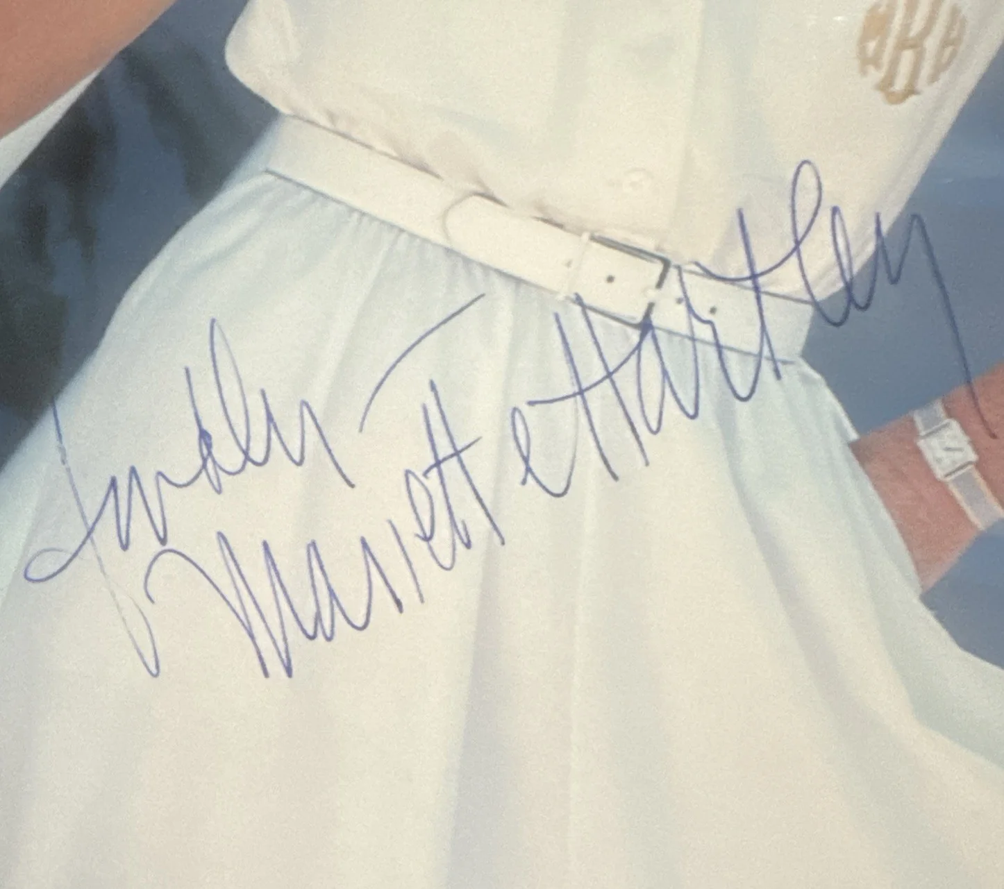 8 by 10 Signed Original Photo Of The actress Mariette Hartley. With no COA, изображение 2