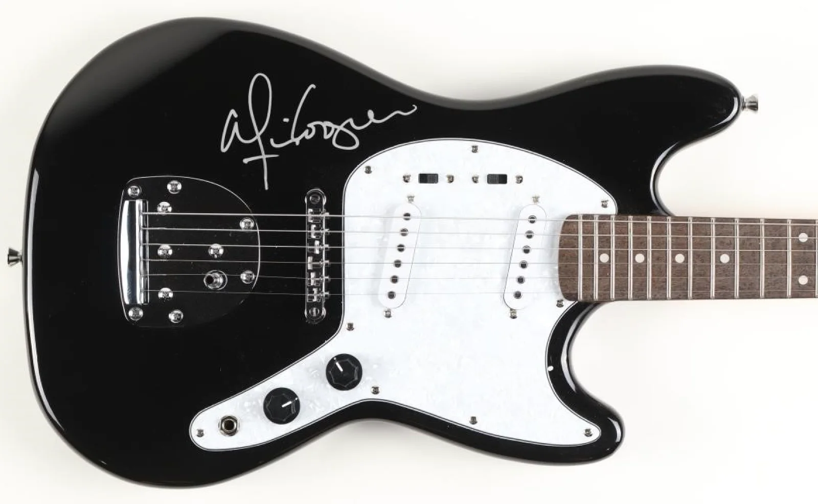 Alice Cooper Electric Guitar Autographed (Beckett) Full-size electric guitar, изображение 3