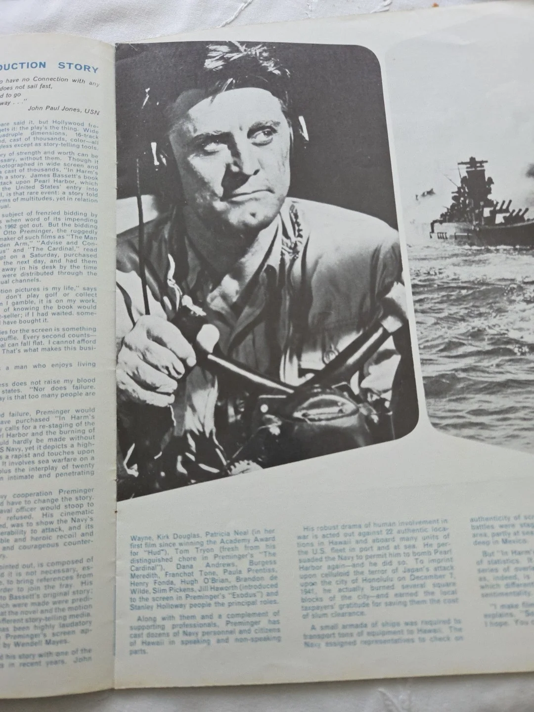 In HARMS WAY 3 Movie Programs Inc Japan Ed Starring JOHN WAYNE and KIRK DOUGLAS, image 3