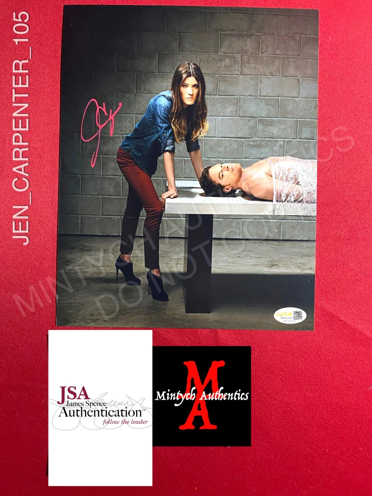 Jennifer Carpenter — Jennifer Carpenter autographed signed Dexter 8x10 photo Debra Morgan JSA COA
