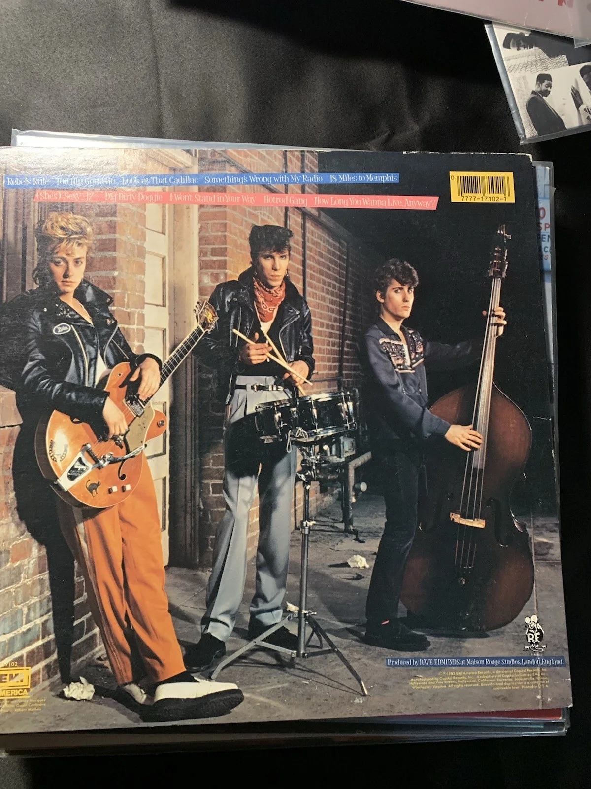 THE STRAY CATS Signed By Slim Jim Phantom Autograph Rant n Rave record Lp, image 2