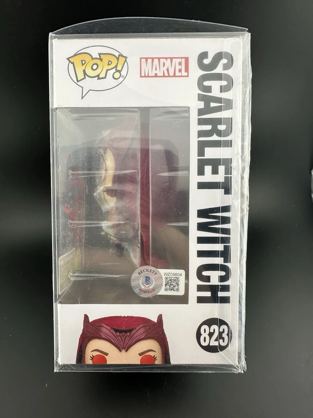 Elizabeth Olsen — Elizabeth Olsen Signed Scarlet Witch Red Eyes Funko Pop 823 Beckett Witnessed, изображение 5