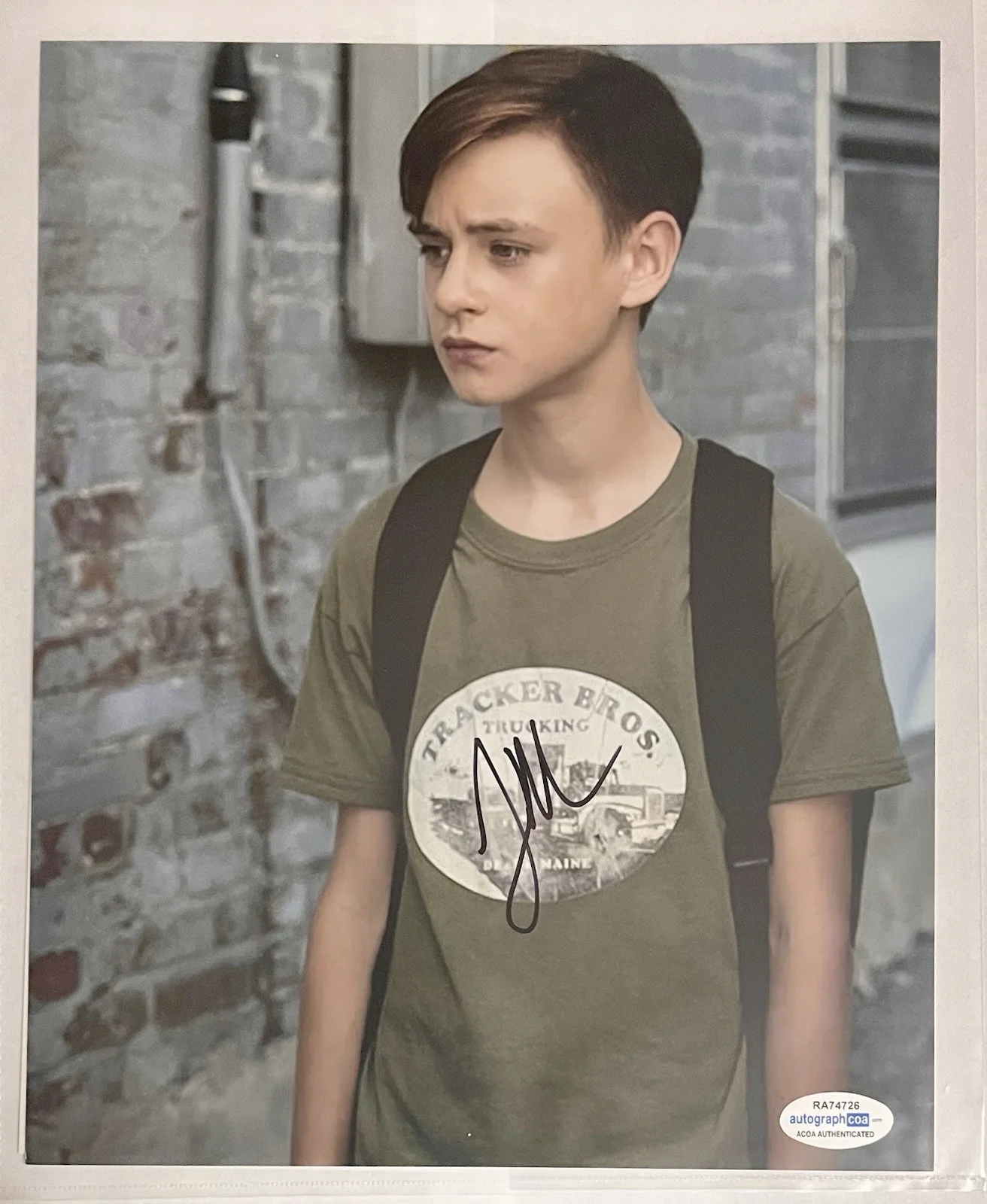 Jaeden Martell — Jaeden Martell "IT" MOVIE AUTOGRAPH Signed as 'Bill Denbrough' 8x10 Photo ACOA, image 2