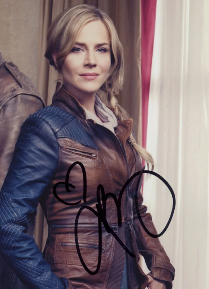 JULIE BENZ, GRANT BOWLER — Julie Benz & Grant Bowler signed "DEFIANCE" 8x10 Photo AUTOGRAPHED a ACOA COA, изображение 4