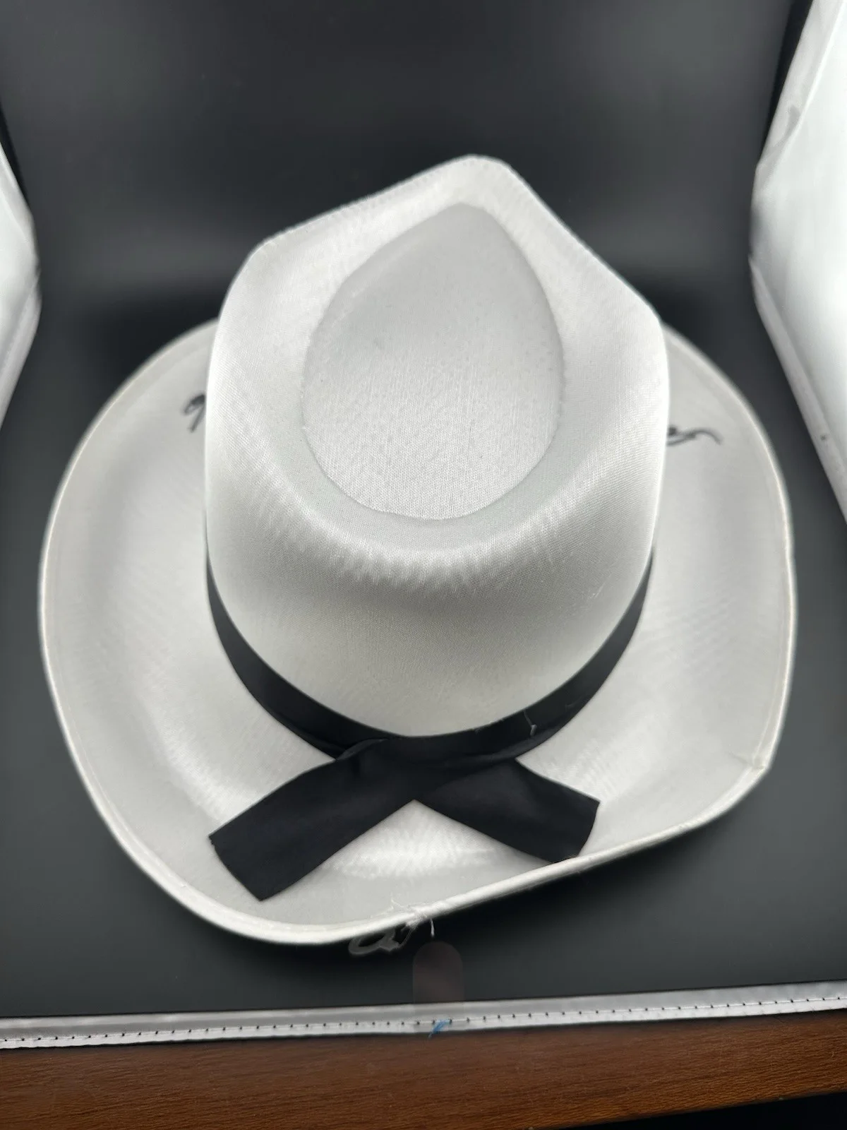 Gianni Russo — John Martino & Gianni Russo Autographed Godfather Top Hat Signed JSA (1), изображение 4