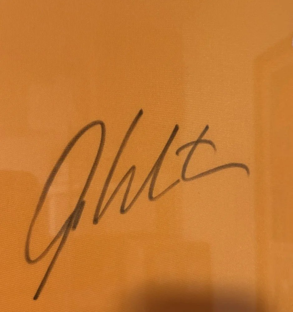 William Shatner — William Shatner Star Trek "Captain Kirk" Signed & Framed Uniform Shirt JSA, изображение 2