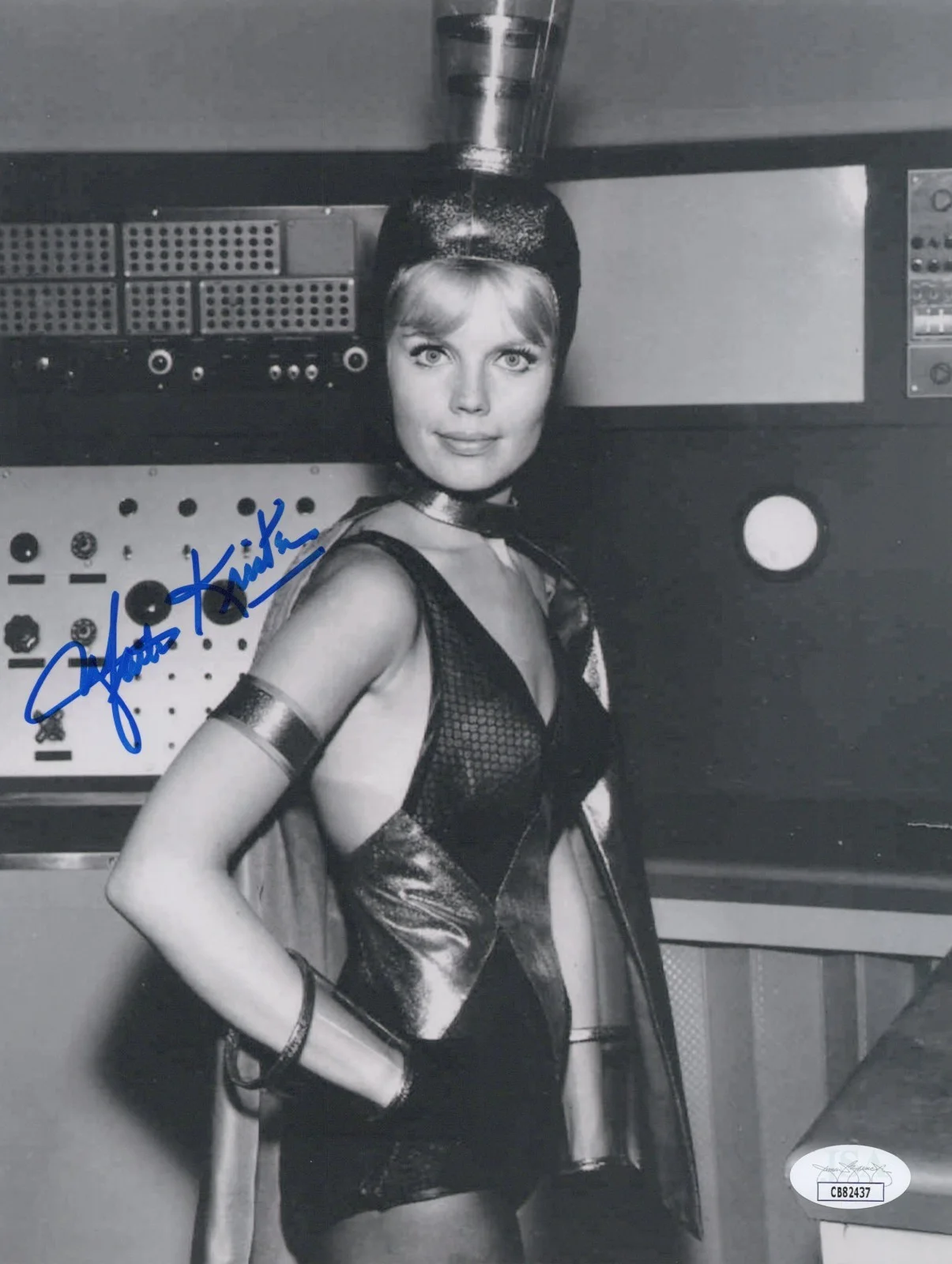 MARTA KRISTEN — MARTA KRISTEN Signed LOST IN SPACE 8x10 Photo Authentic JUDY ROBINSON JSA COA