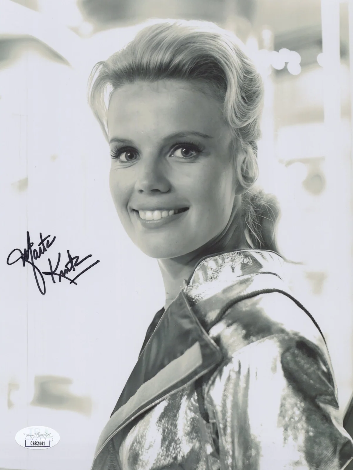 MARTA KRISTEN — MARTA KRISTEN Signed LOST IN SPACE 8x10 Photo Authentic JUDY ROBINSON JSA COA